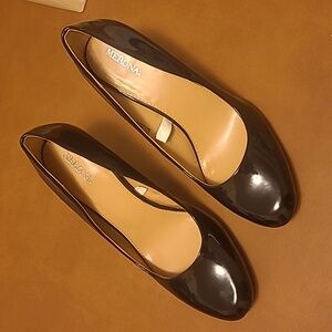 Merona black patent faux leather pumps size 9.5